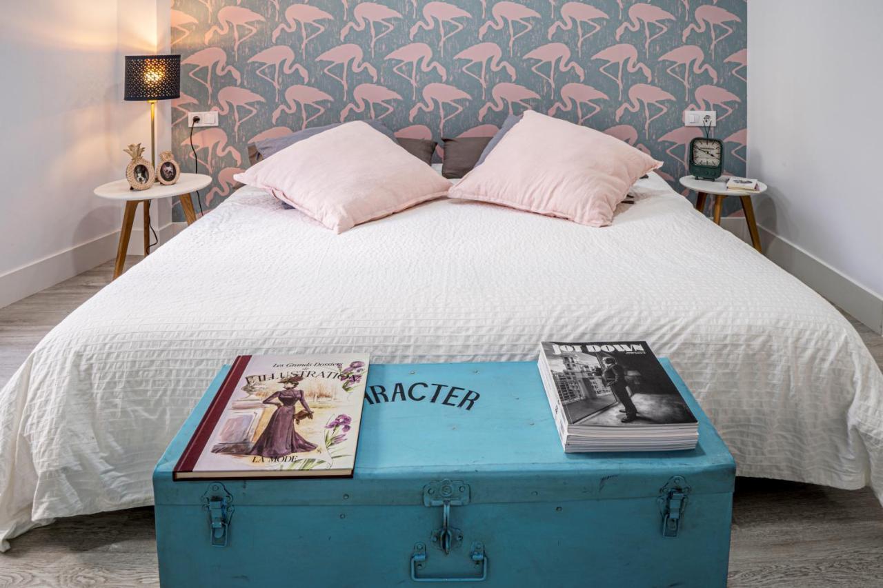 Deluxe Rue Boheme Apartment Plasencia Bagian luar foto