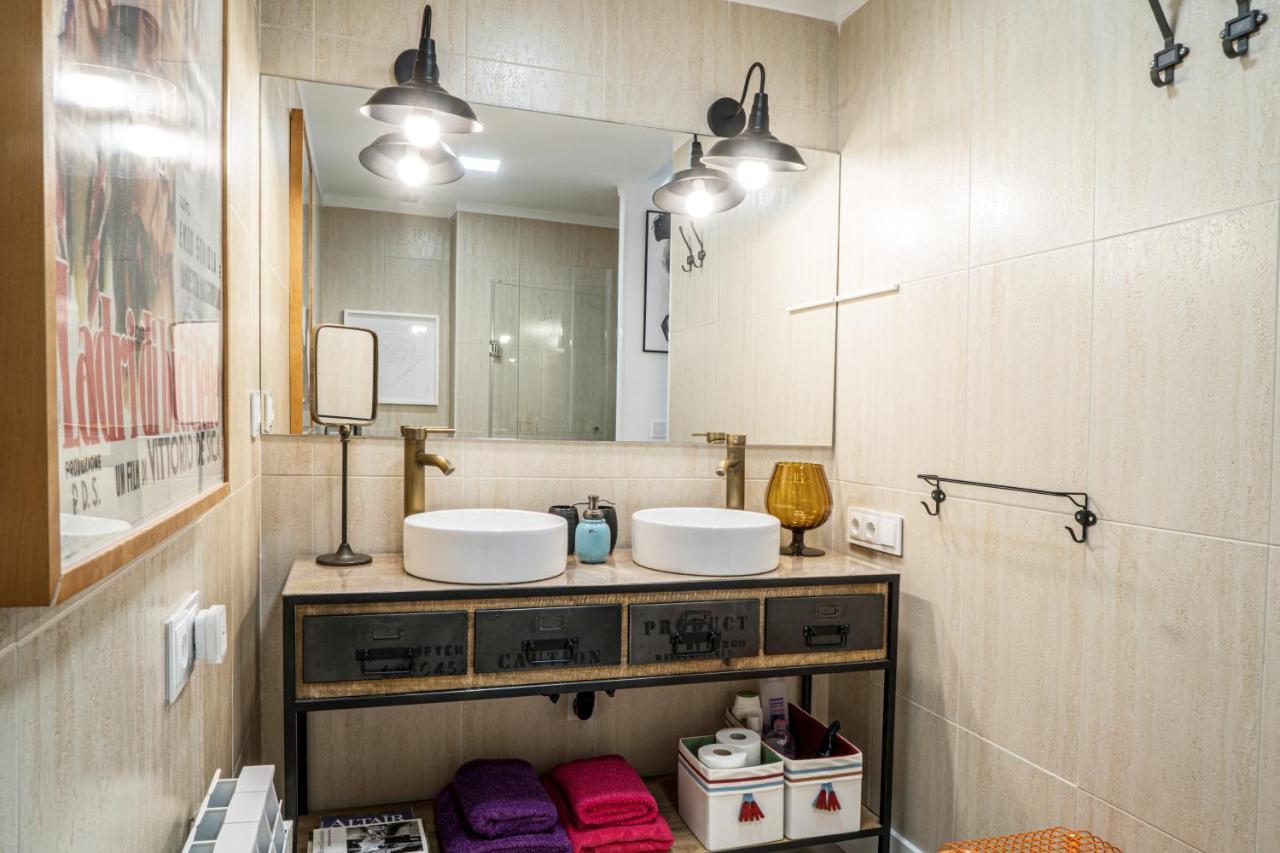 Deluxe Rue Boheme Apartment Plasencia Bagian luar foto